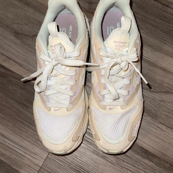 Nike Women's Zoom Air Sneakers - Picture 3 of 5